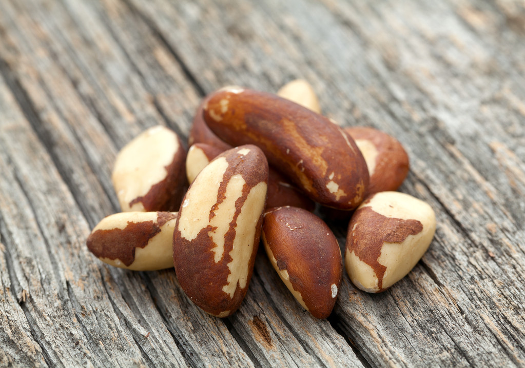 补硒后眼睛困(硒元素与眼健康)-硒宝网